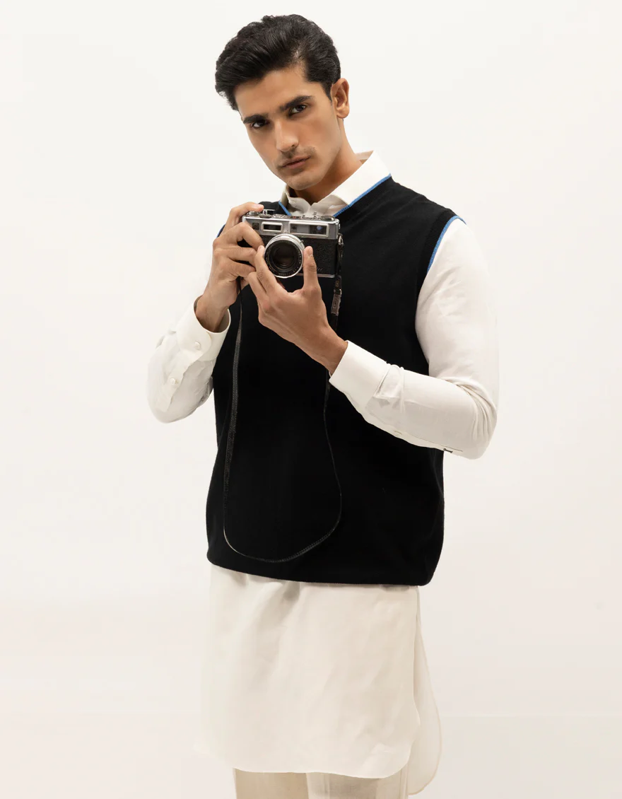 JJ-SWT-0041-SLEEVLESS V-NECK SWEATER - Image 6