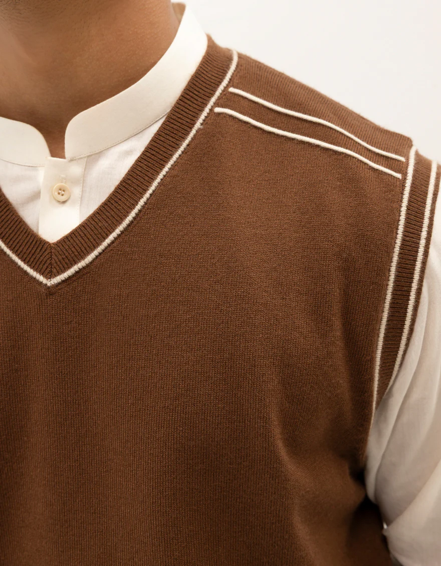 JJ-SWT-0042-SLEEVLESS V-NECK SWEATER - Image 4
